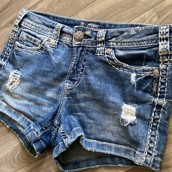 Silver Jeans Aiko shorts - W29 x L3 - Picture 8 of 9